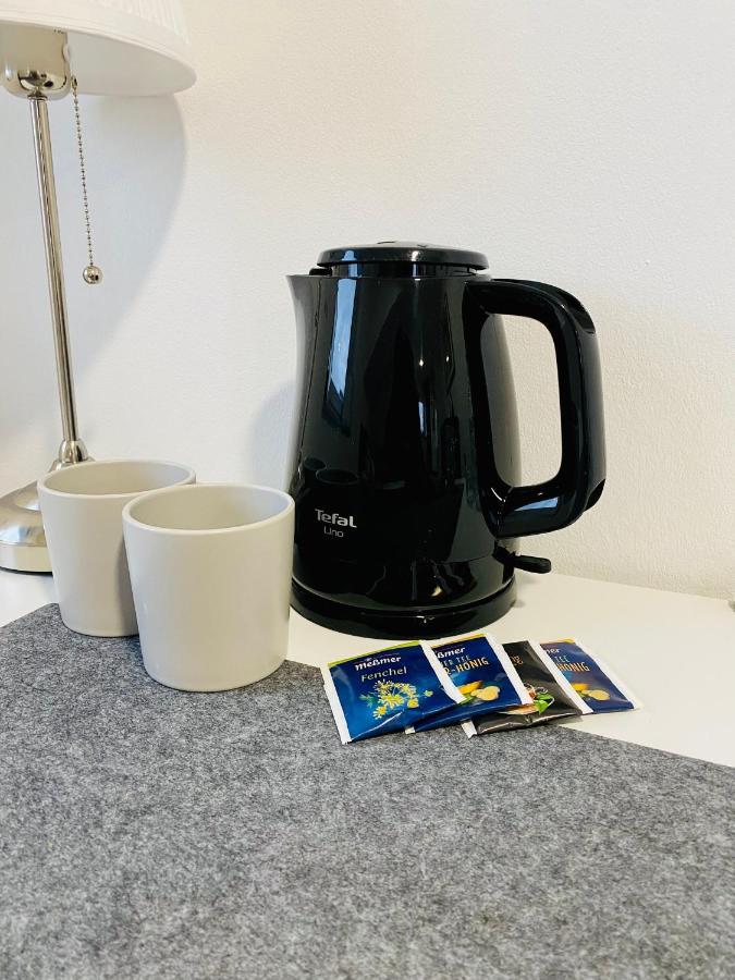 Homestay Offers Private Bedroom And Bathroom Near Speyer And Hockenheim Altlussheim Esterno foto
